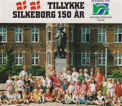 écouter en ligne Børnehaveklasserne På Kornmod Realskole - Tillykke Silkeborg 150 År
