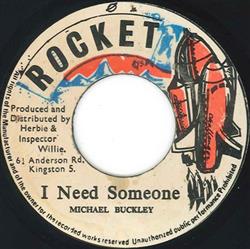 ascolta in linea Michael Buckley - I Need Someone